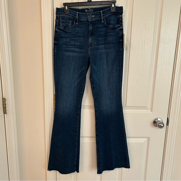Mother The Weekender Fray Hem Bootcut Jeans in Fancy Meeting You Here Size 28 - Picture 5 of 13